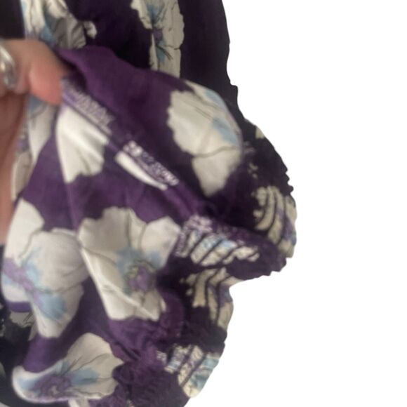 Old Navy Women's Size Medium Purple Hibiscus Floral 3/4 Sleeve Top - Picture 5 of 8